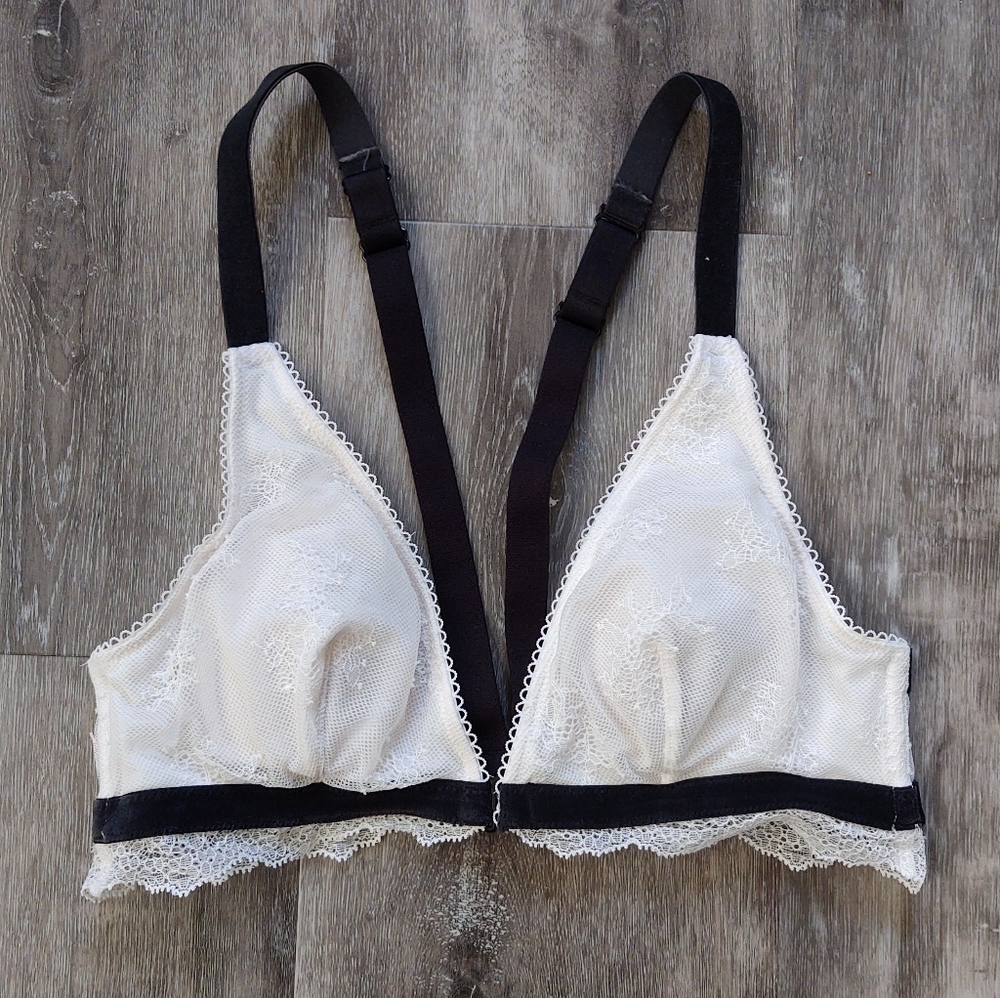 Victoria's Secret Black and White Lace Bra